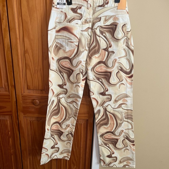 Zara Abstract Swirl Jeans in Brown and Cream NWT Sz 12 - Picture 2 of 9